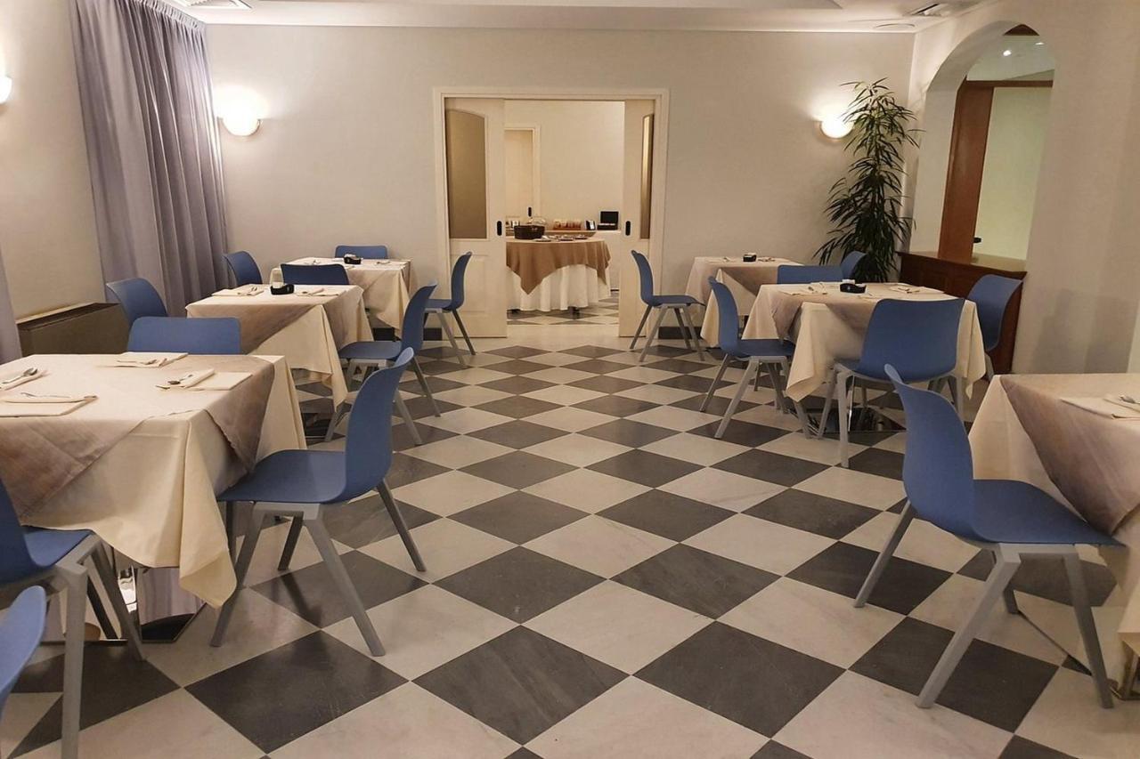 Hotel Azzano Decimo エクステリア 写真