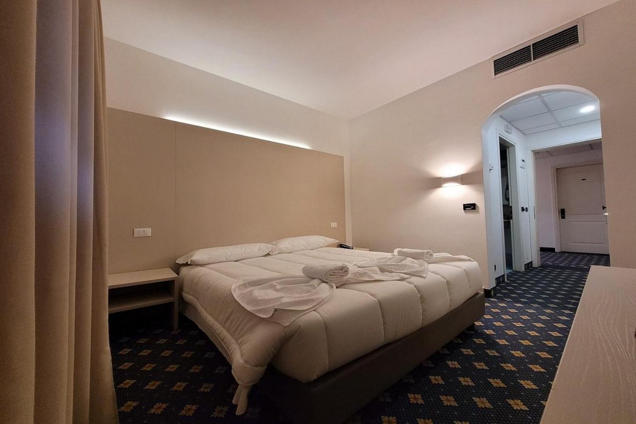 Hotel Azzano Decimo エクステリア 写真